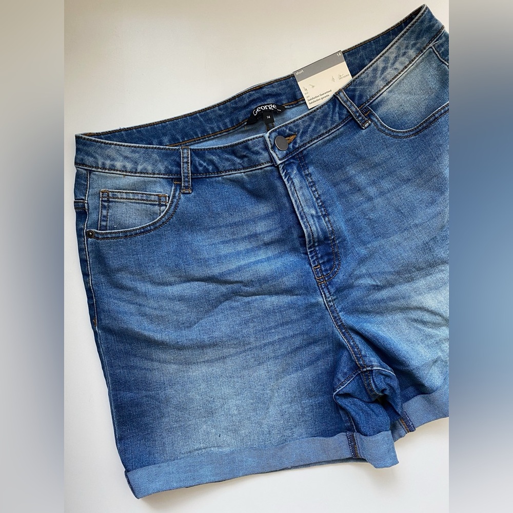 NWT George/Walmart Light Wash Plus-Size Denim Jeans Short